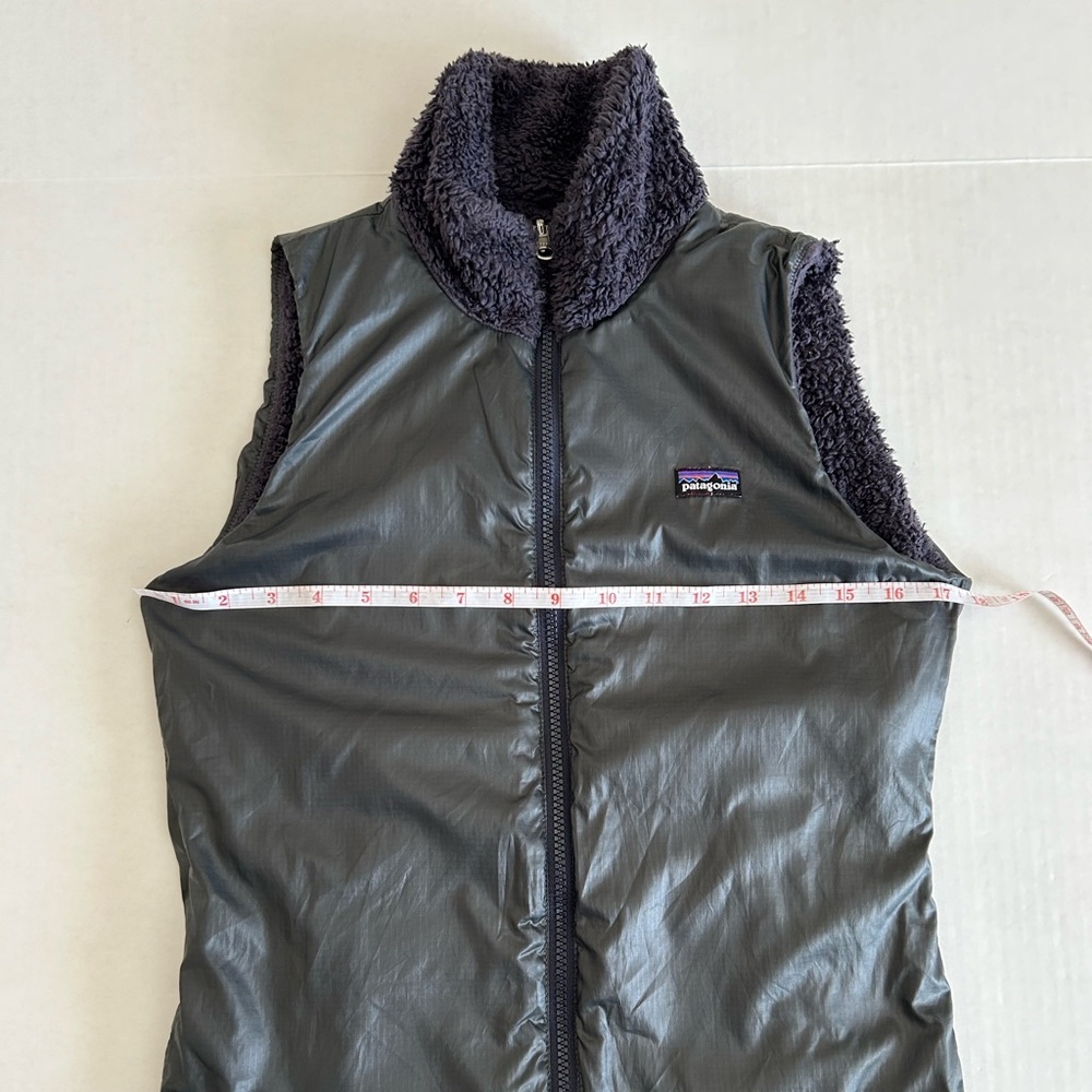 Patagonia Women's XS Los Lobos Reversible Fleece Vest Black Purple Full‎ Zip - Picture 6 of 9